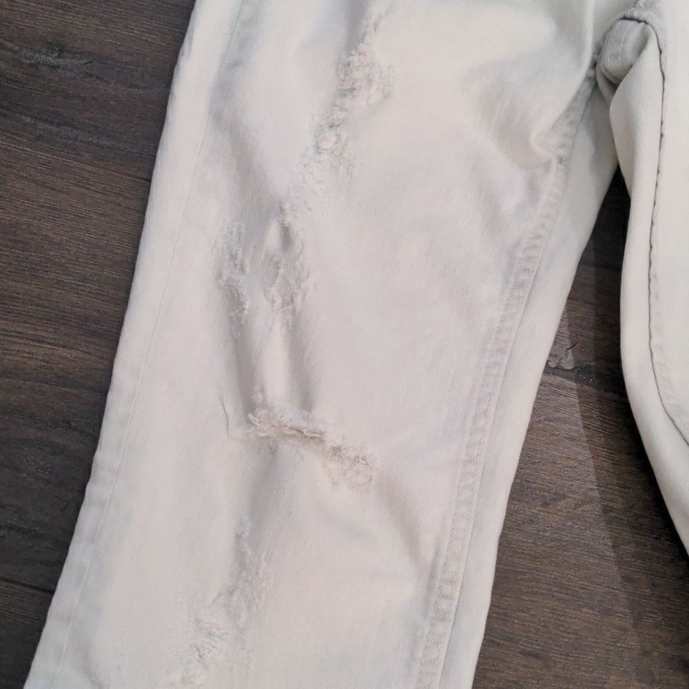 ‎Vigoss the Thompson Tomboy Distressed White Jeans - Picture 11 of 13